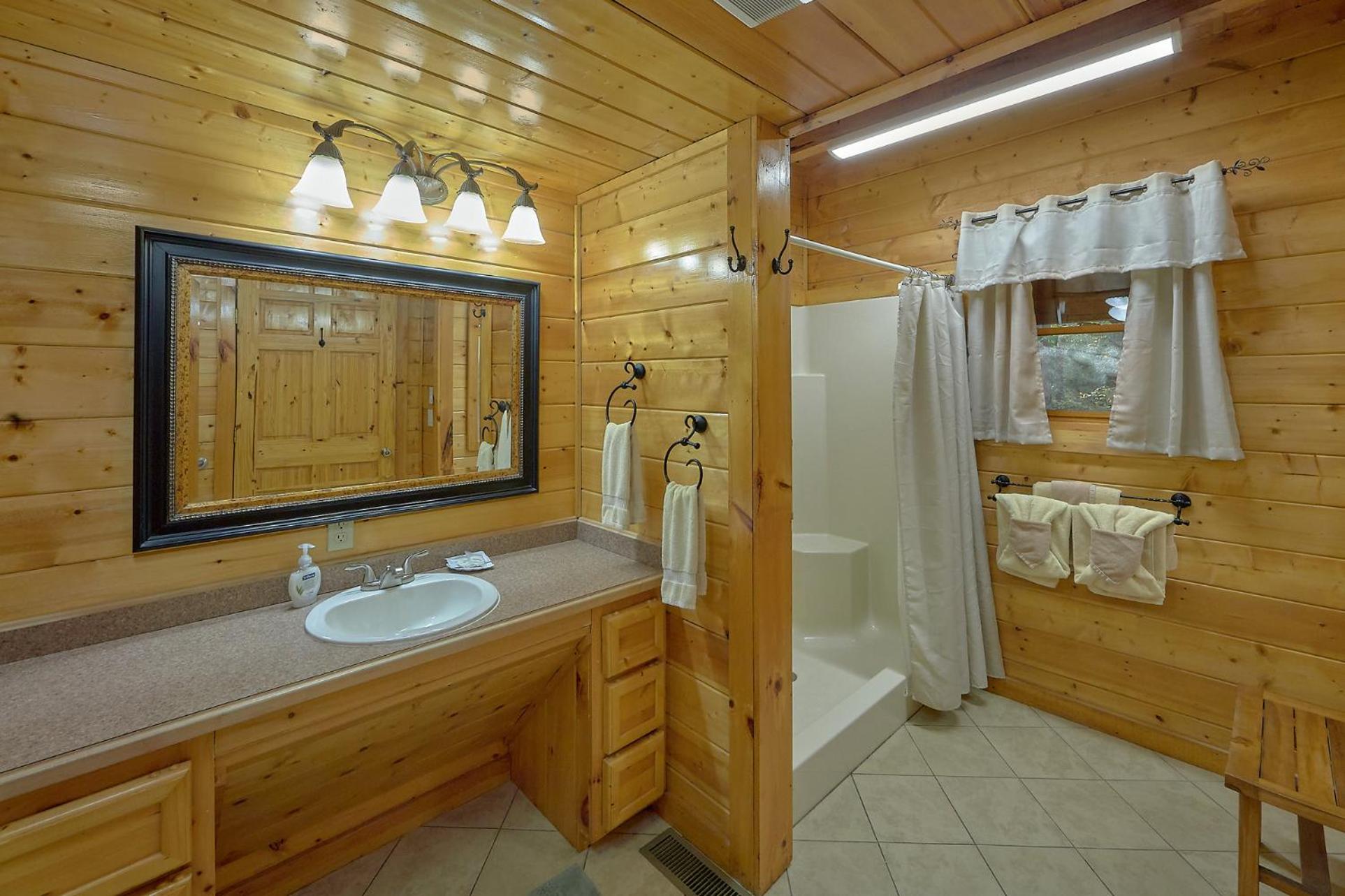 Creeksong Holiday Home Гетлинбург Екстериор снимка