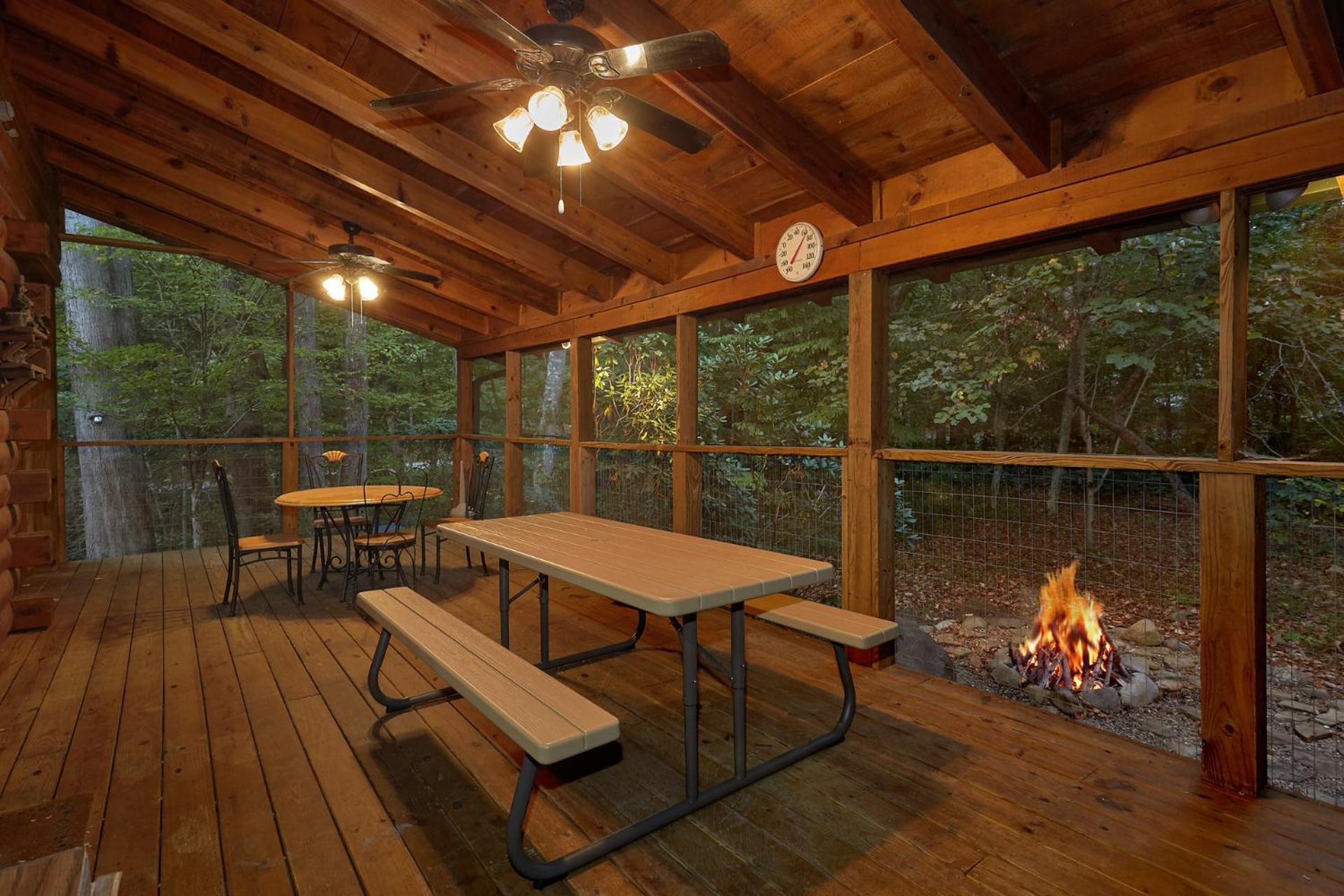 Creeksong Holiday Home Гетлинбург Екстериор снимка